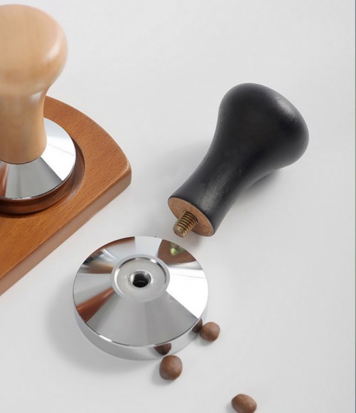 Темпер для кофе с деревянной ручкой 58 мм. Бук светлый