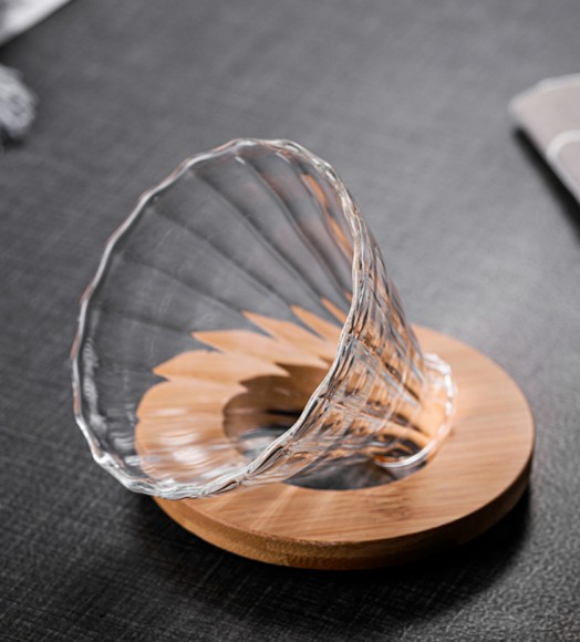 Воронка стеклянная (пуровер) V-02 для заваривания способом Hario. 1-4 чашки прозрачная